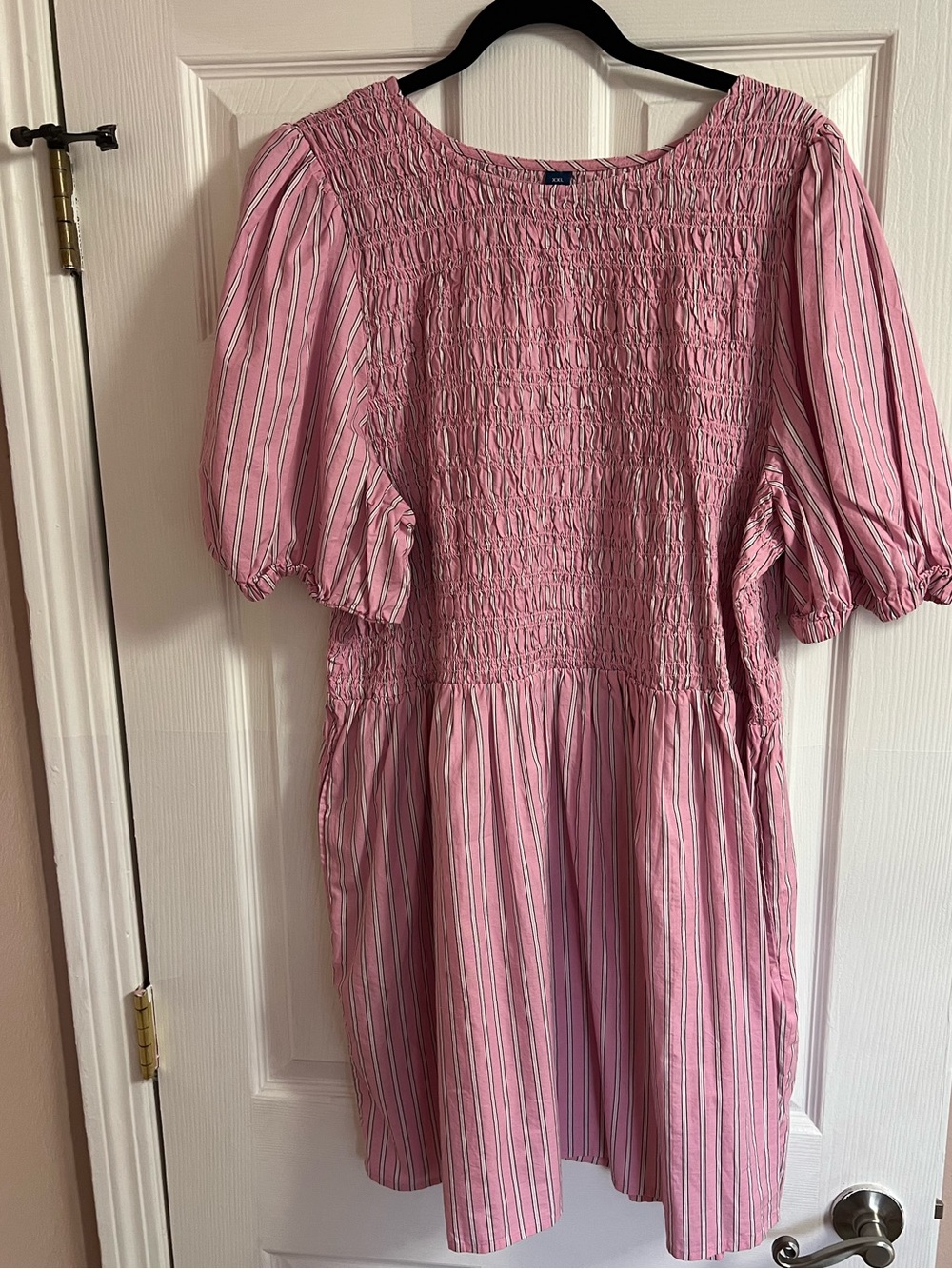 Old Navy Pink Striped Smocked Puff-Sleeve Dress